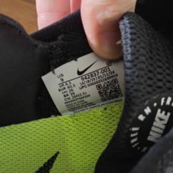 Women's Nike Free Running Shoes size 9 Black White - Picture 3 of 5